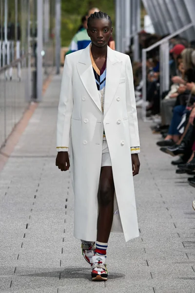 Look 47